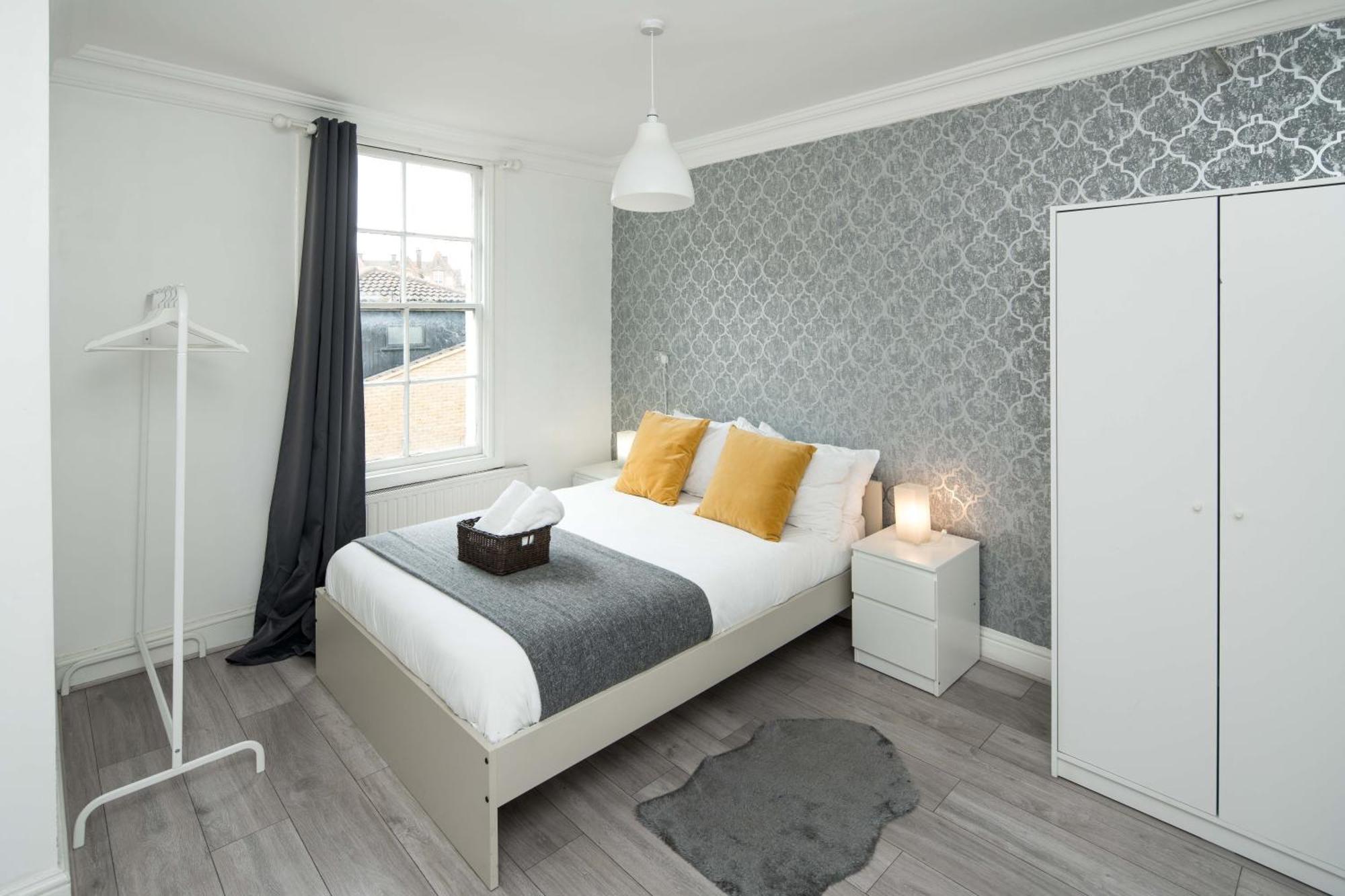 Private Double Room Shared Bathroom Near City Centre London Exterior photo